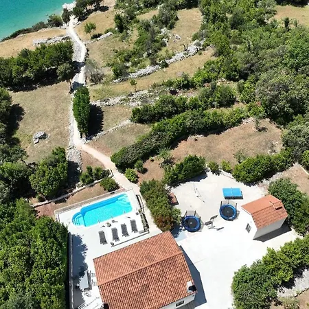 Villa Paradise Garden Villa *