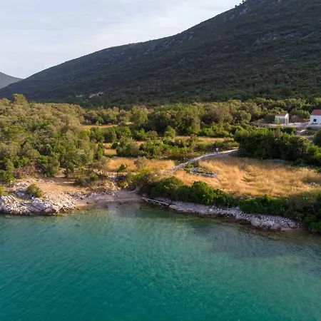 Paradise Garden Ston