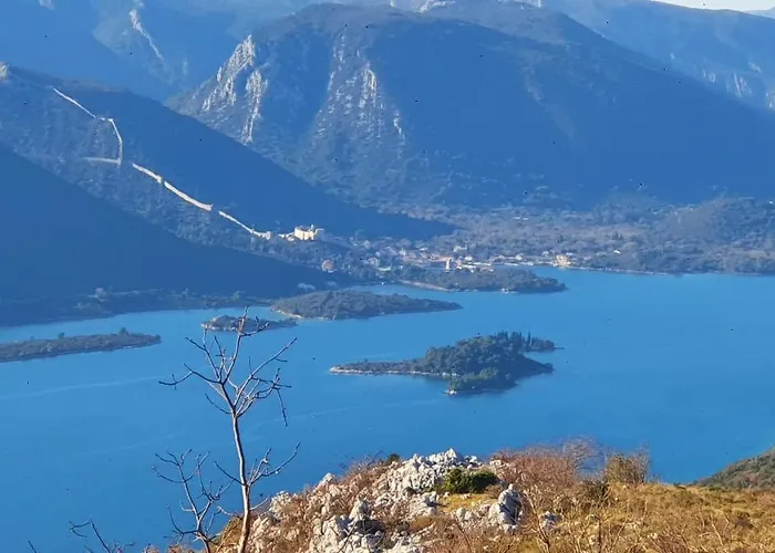 Paradise Garden ستون