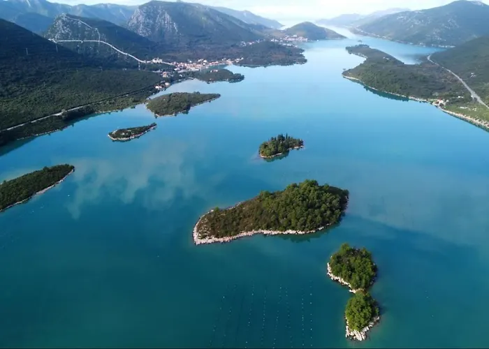 Paradise Garden ستون