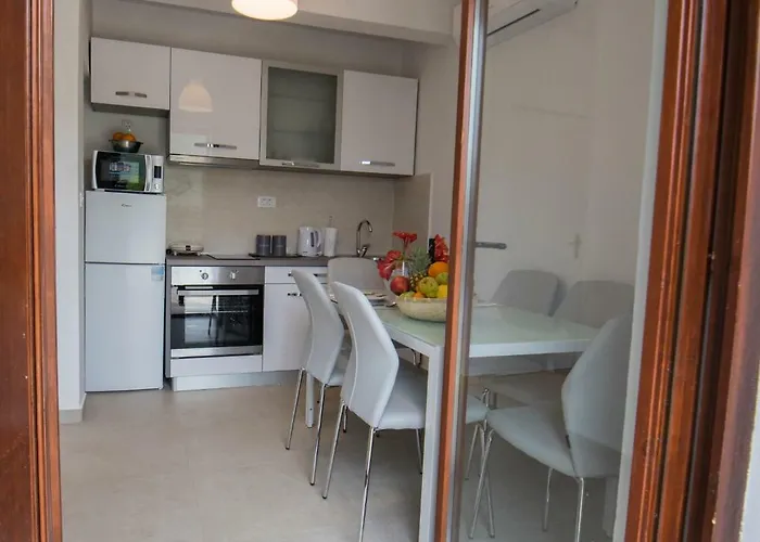 Paradise Garden فيلة